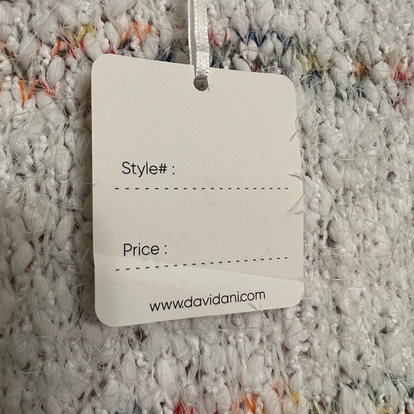 NWT Davi & Dani Women’s Sweater. Super Soft And Cozy! - Picture 3 of 7